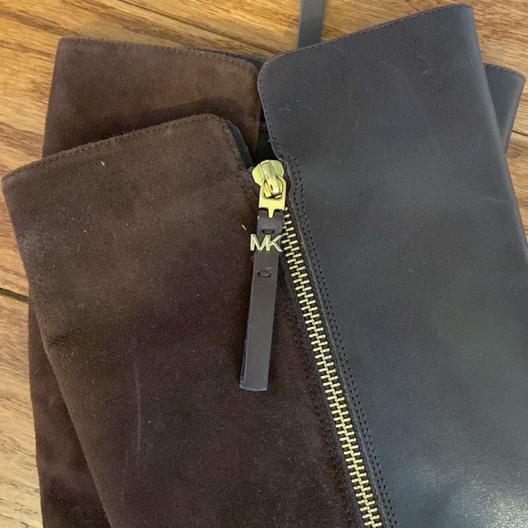 Michael Kors Leather & suede wedge boots in the color brown. - Picture 2 of 5